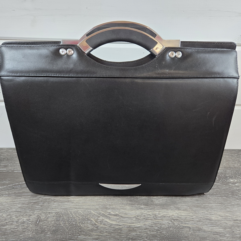 Limited Edition Elegant Black Leather Men's Bag By Zero Halliburton
